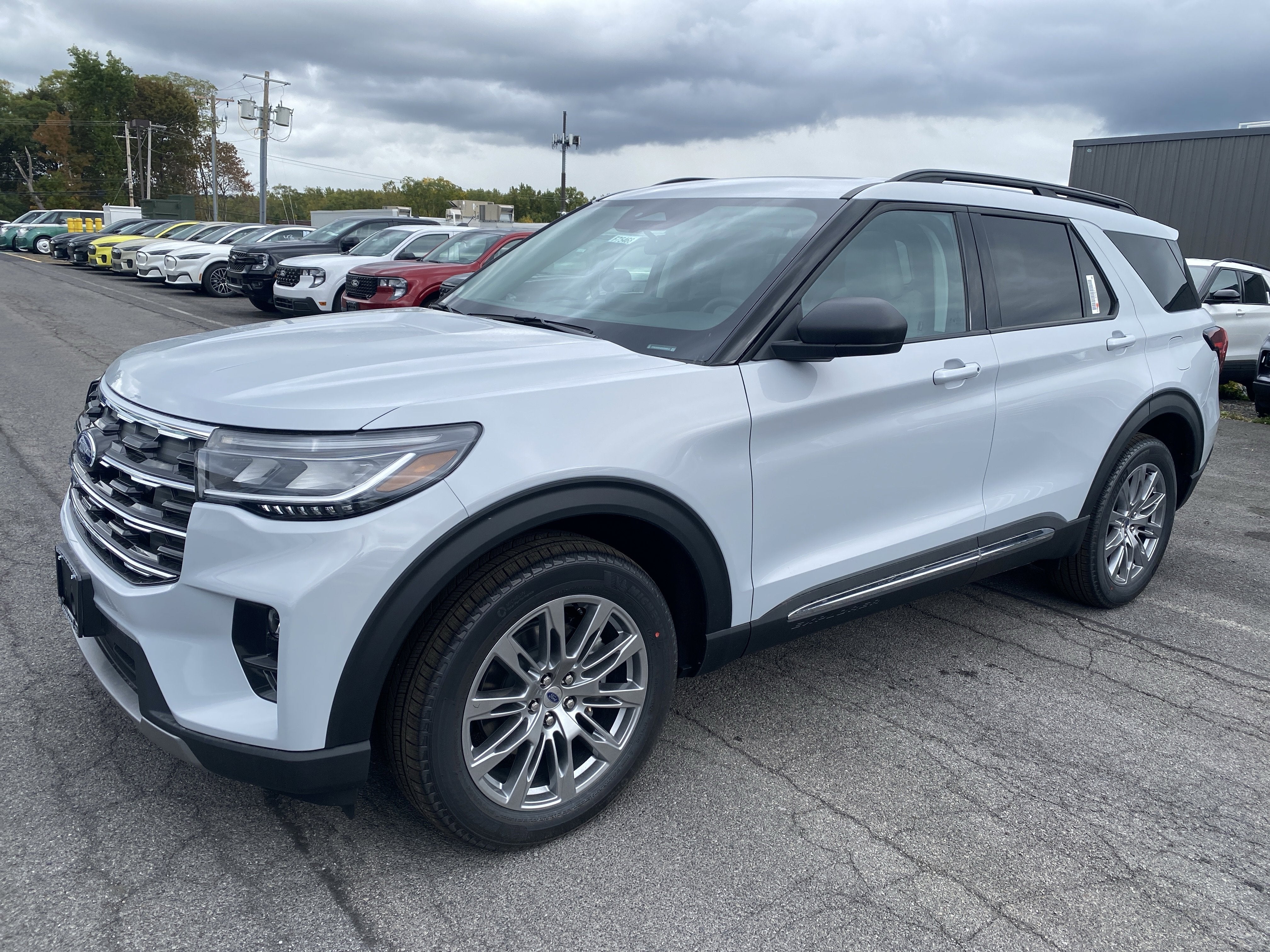 2025 Ford Explorer Active