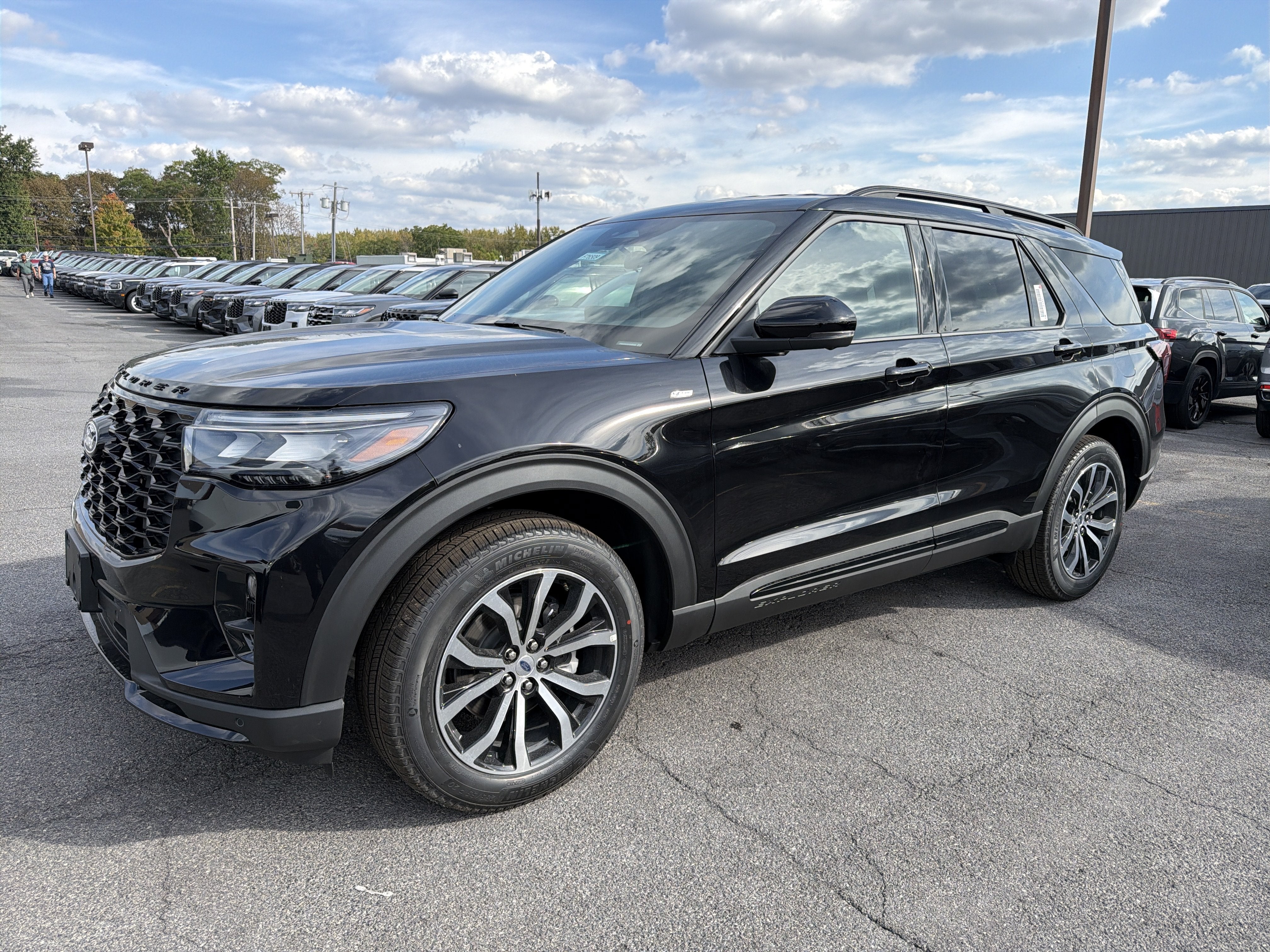 2027 Ford Explorer ST-Line