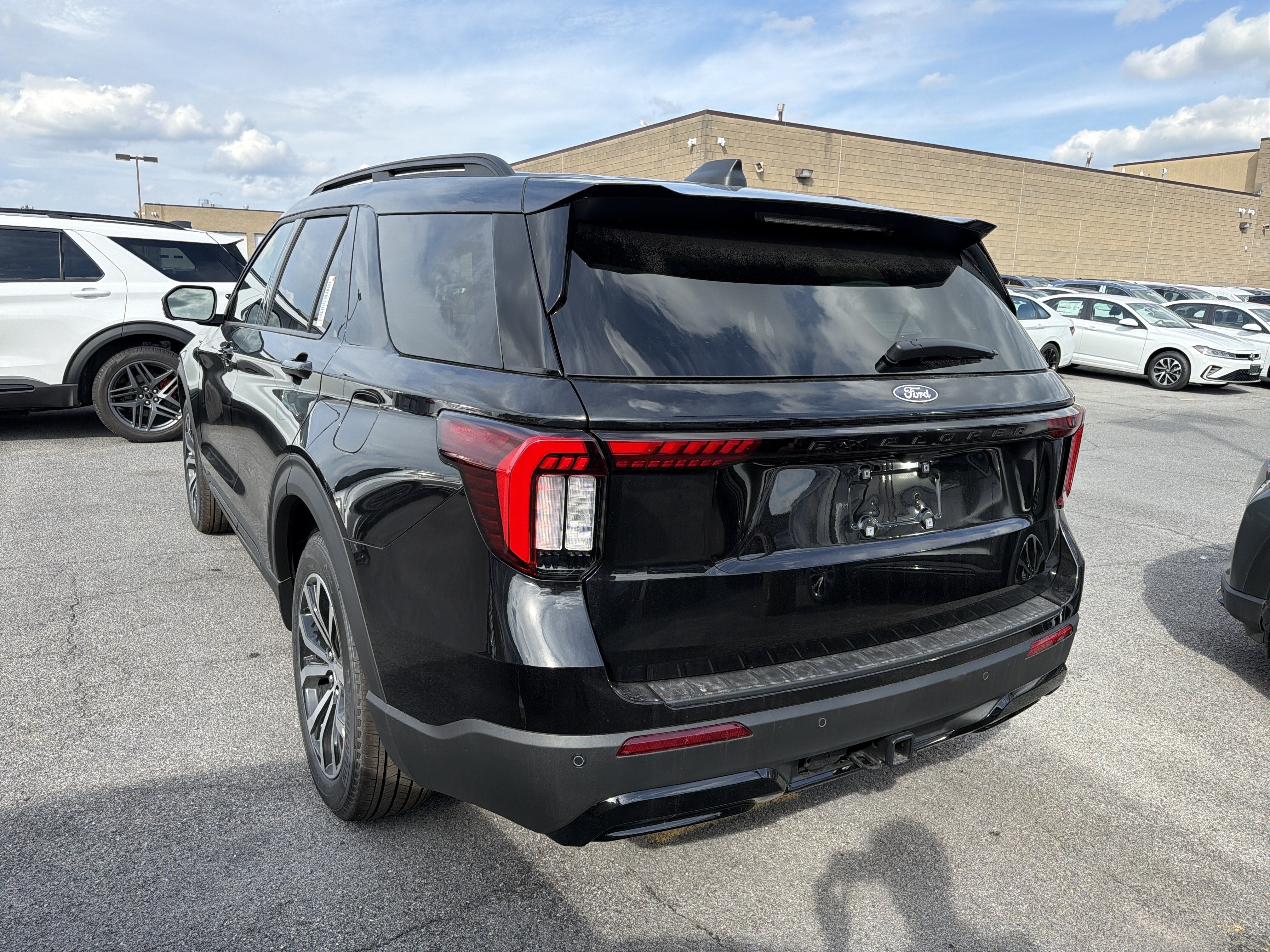 2027 Ford Explorer ST-Line