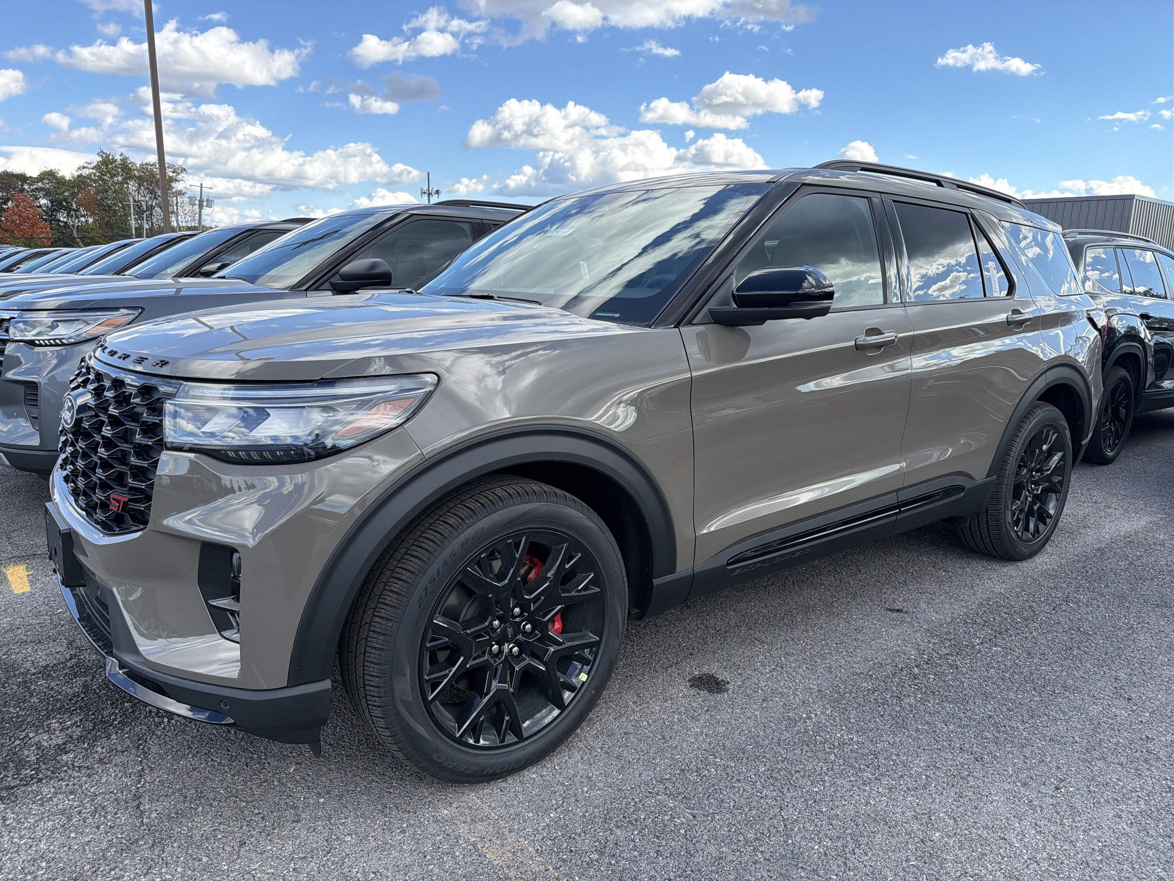 2027 Ford Explorer ST