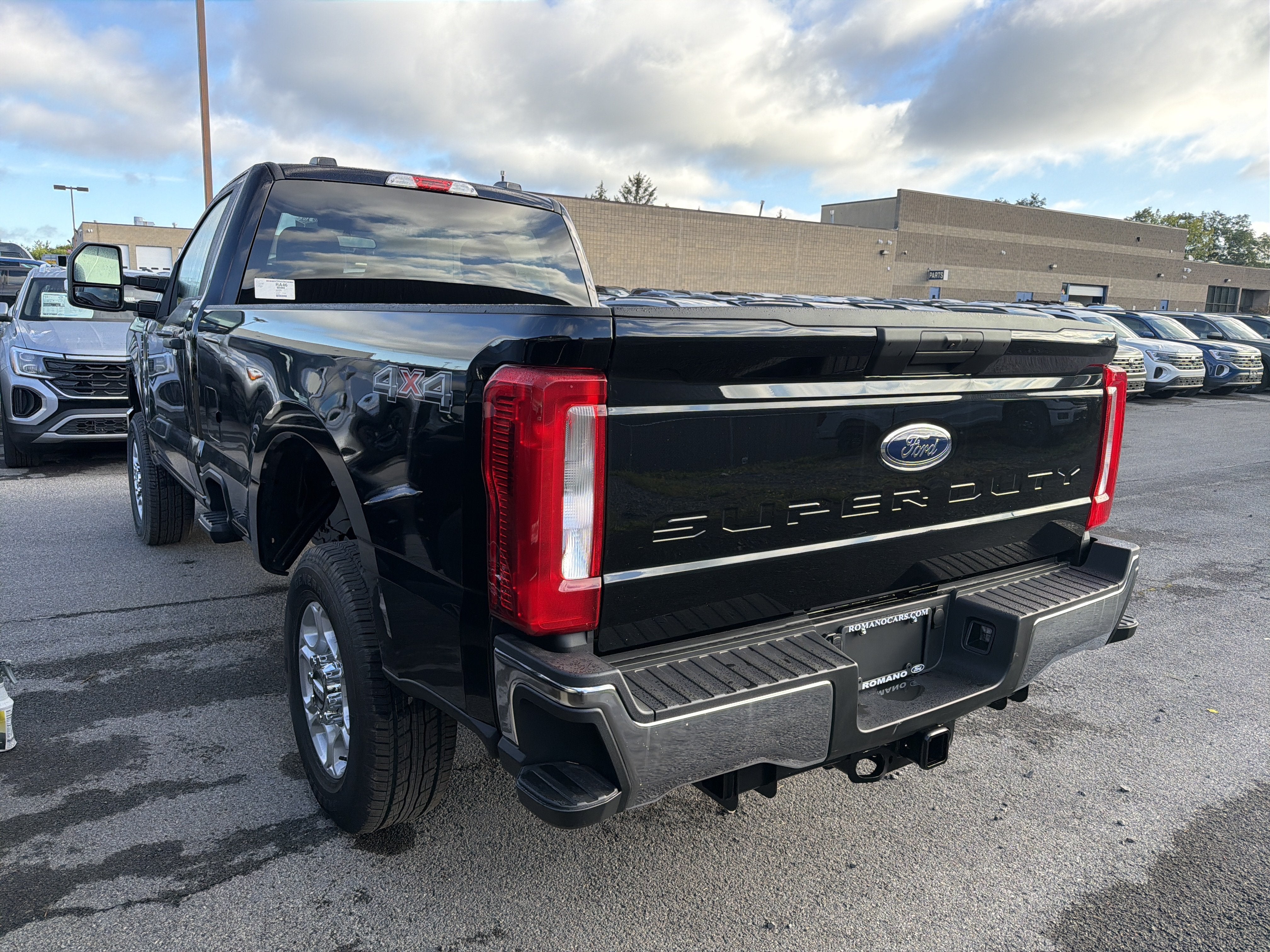 2026 Ford Super Duty F-350® XLT